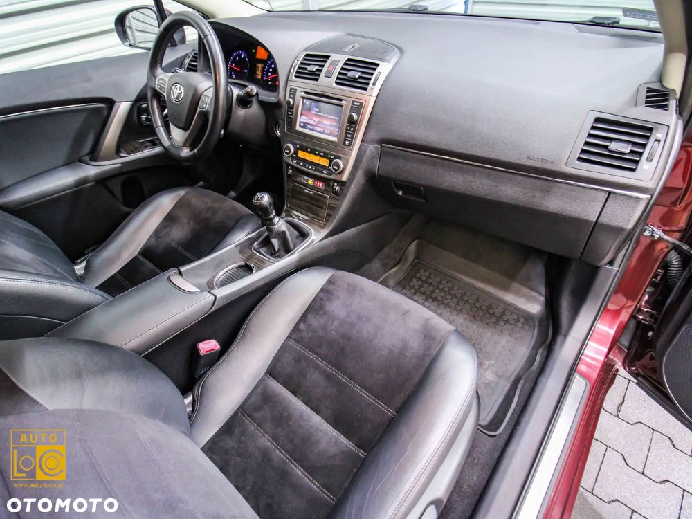 Toyota Avensis 2.0 D-4D Premium - 9
