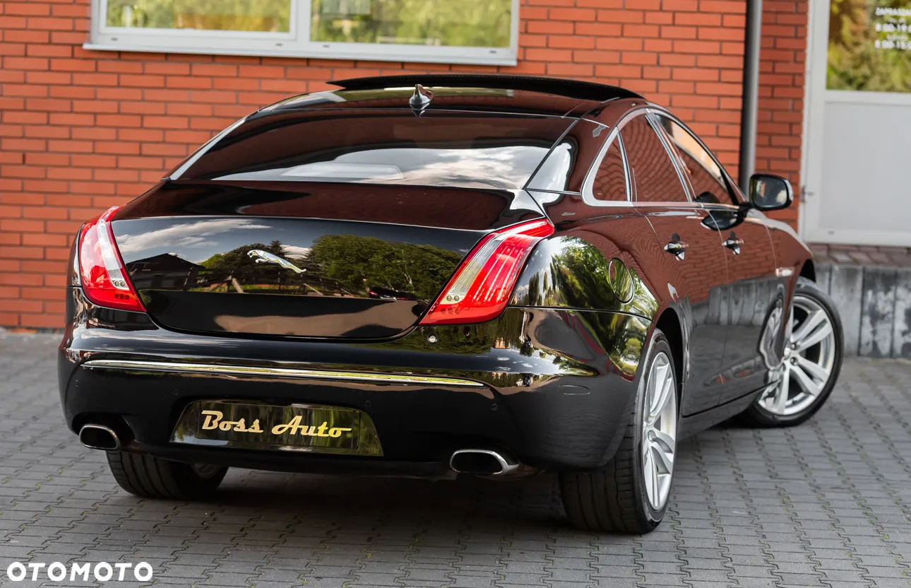 Jaguar XJ 3.0 T AWD LWB Premium Luxury - 12