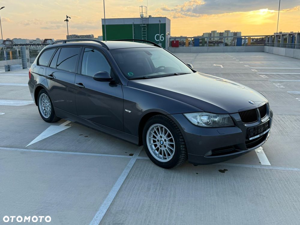 BMW Seria 3 320i - 7