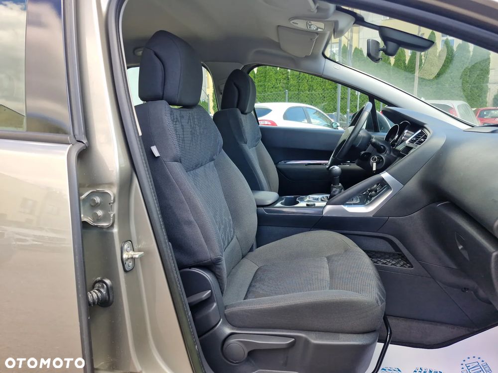 Peugeot 3008 1.6 Premium - 16