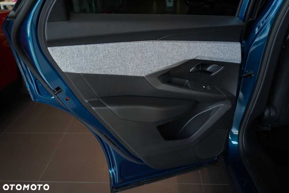 Peugeot 3008 1.2 PureTech mHEV Allure e-DCS6 - 9
