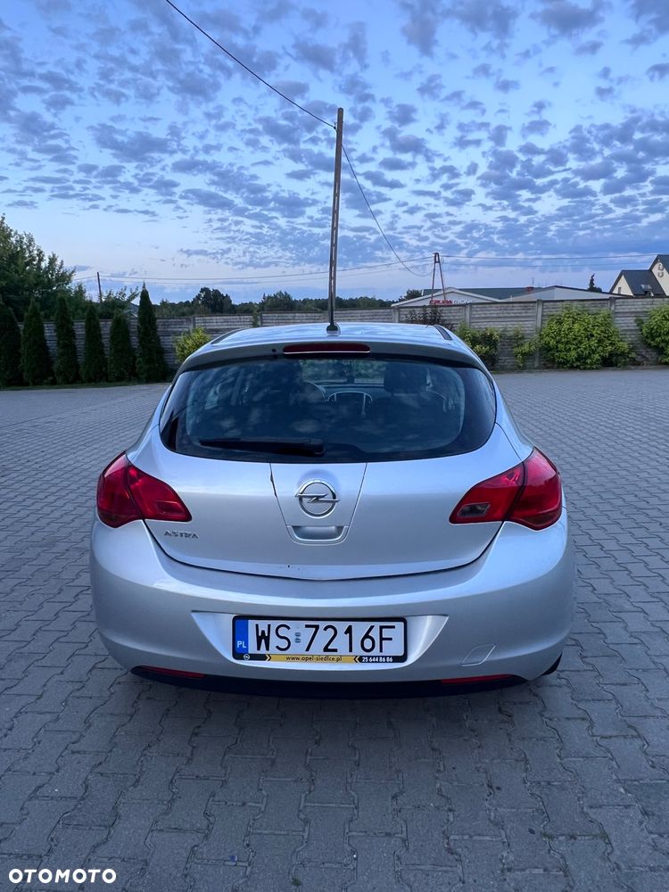 Opel Astra 1.6 Enjoy - 3