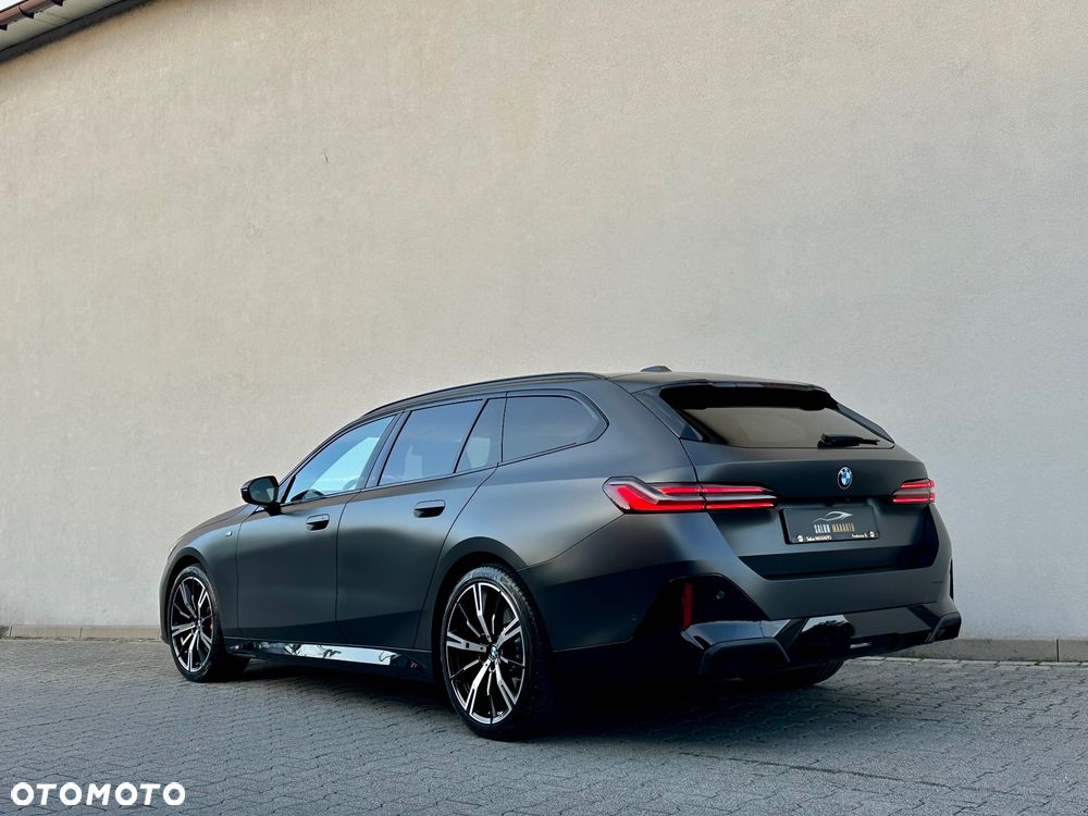 BMW Seria 5 540d xDrive mHEV M Sport Edition - 11
