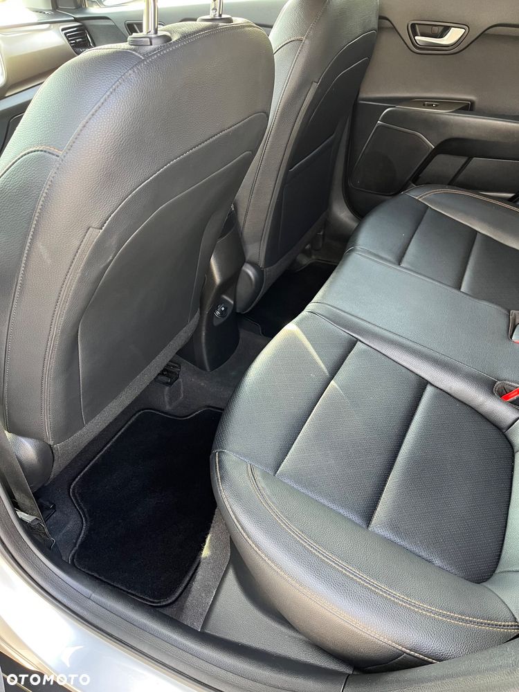 Kia Stonic 1.4 L - 19