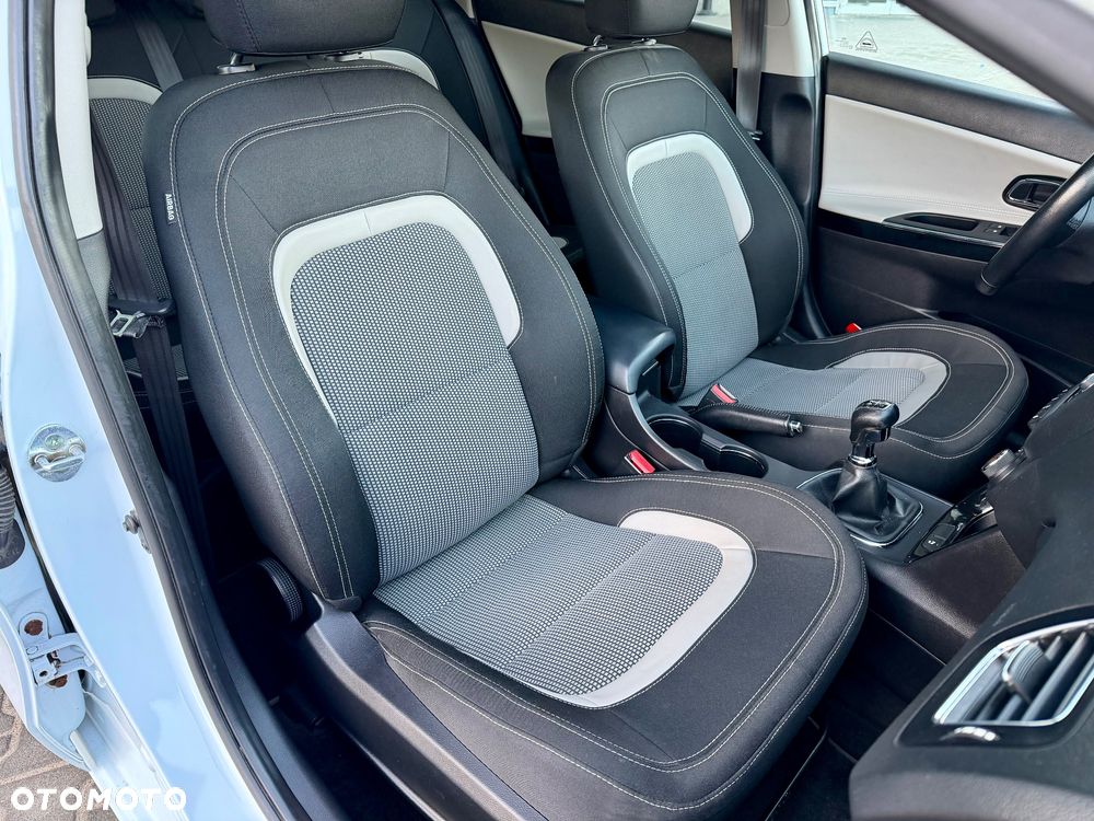 Kia Ceed - 21