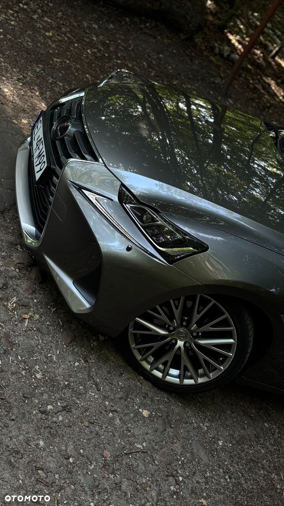 Lexus IS Executive Line - 2