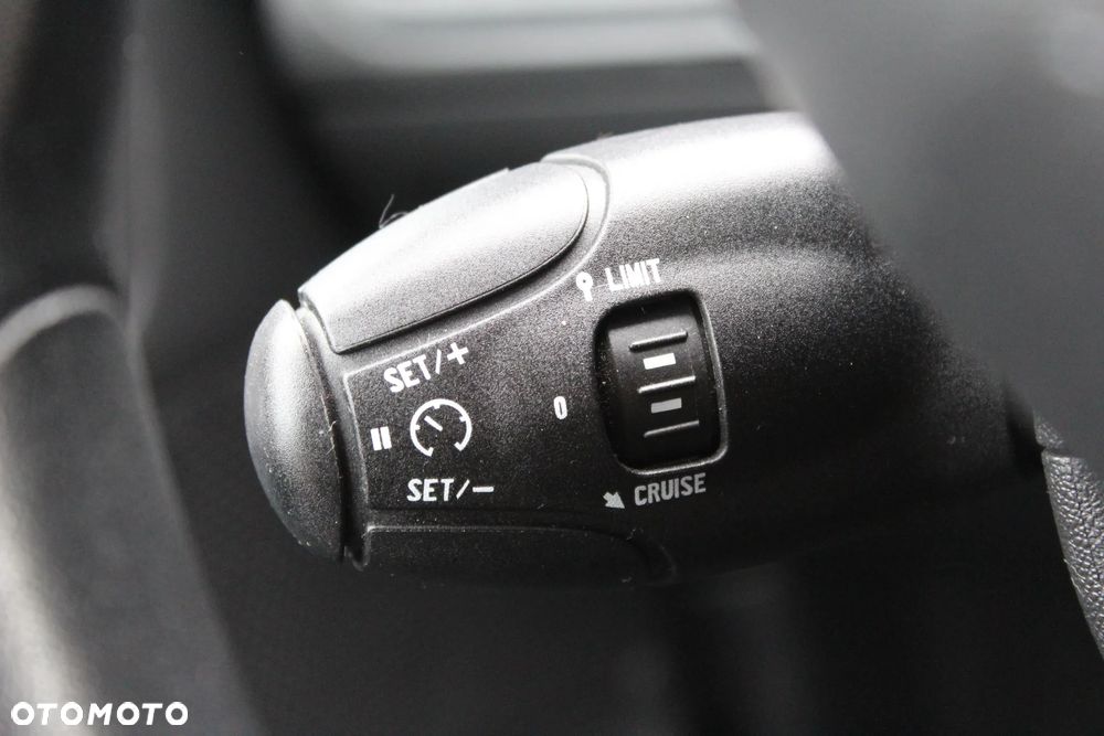 Peugeot 208 PureTech 82 Active - 33