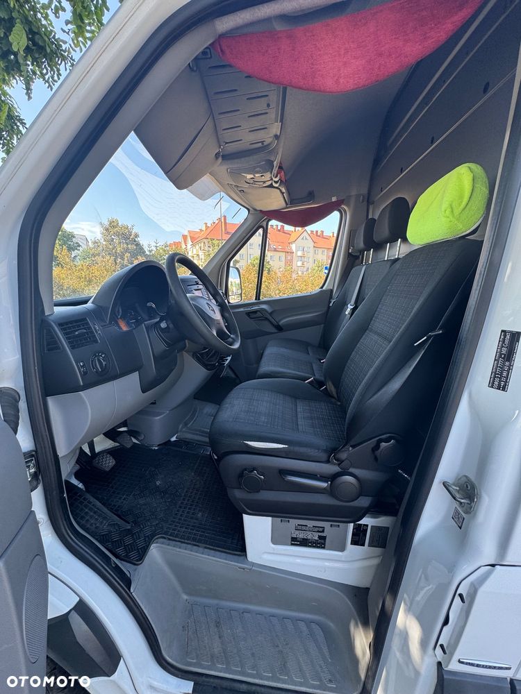 Mercedes-Benz Sprinter - 14