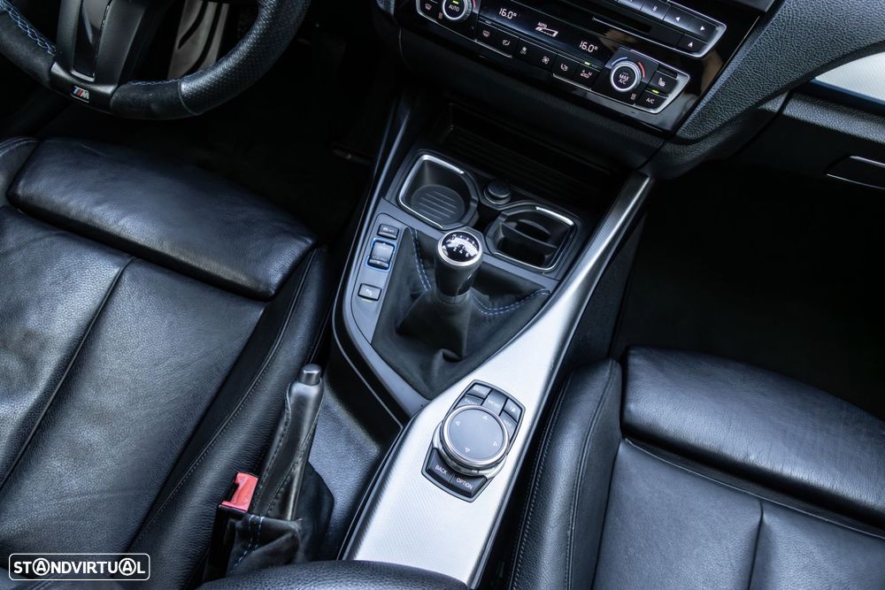 BMW 120 d Pack M - 25