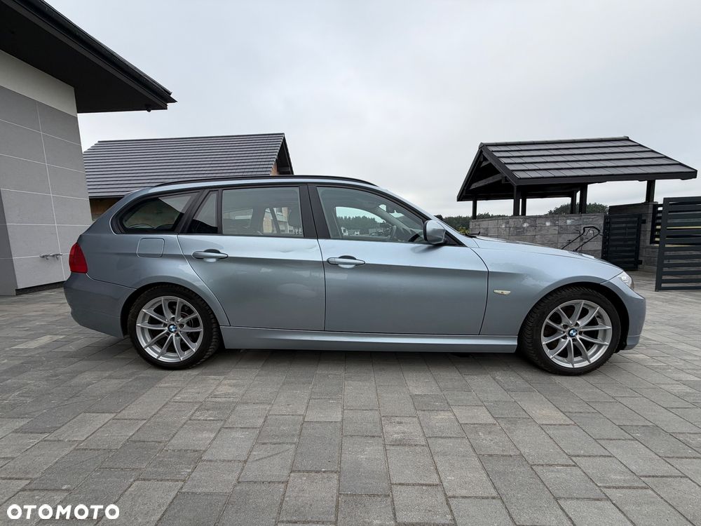 BMW Seria 3 320d - 12