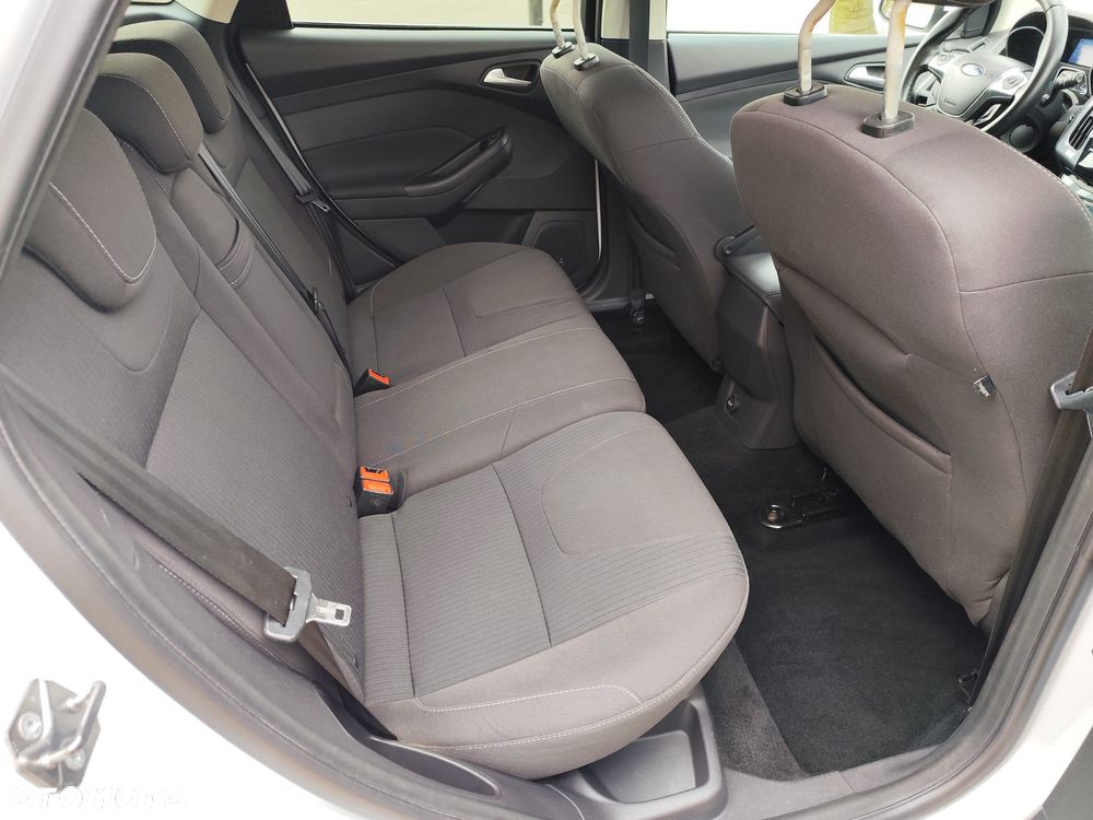 Ford Focus 2.0 TDCi DPF Titanium - 27