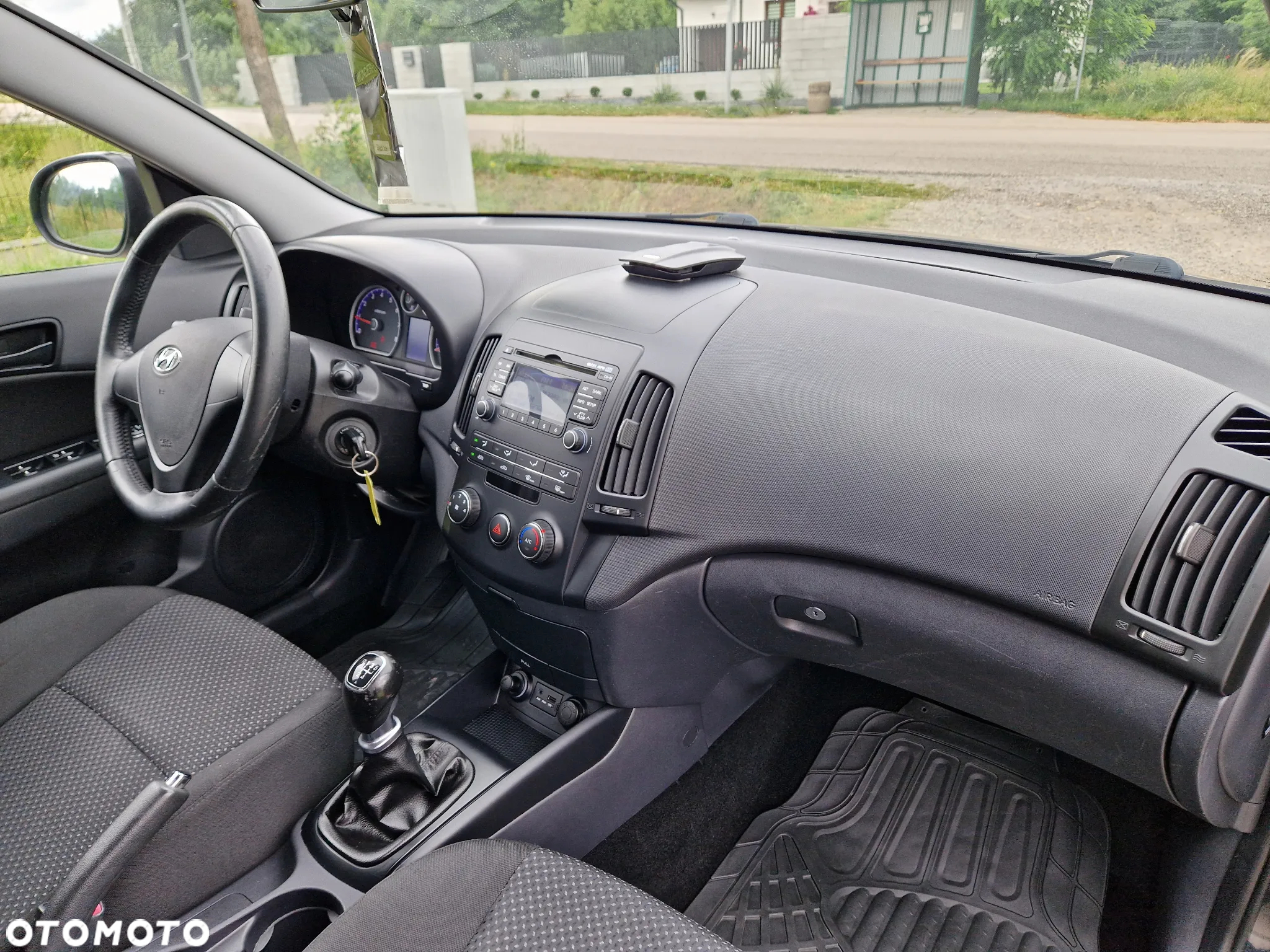 Hyundai i30 1.4 Base + - 16