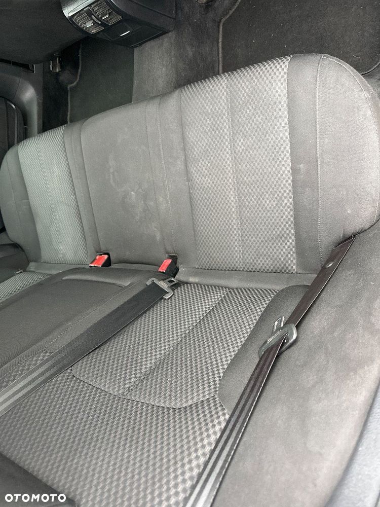 Volkswagen Passat - 15