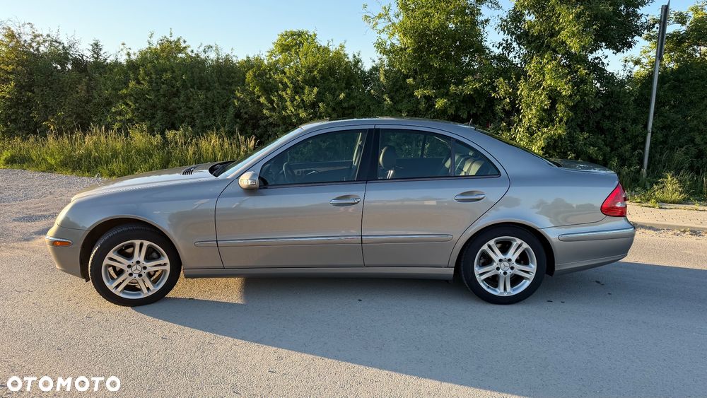 Mercedes-Benz Klasa E 350 7G-TRONIC Classic - 3