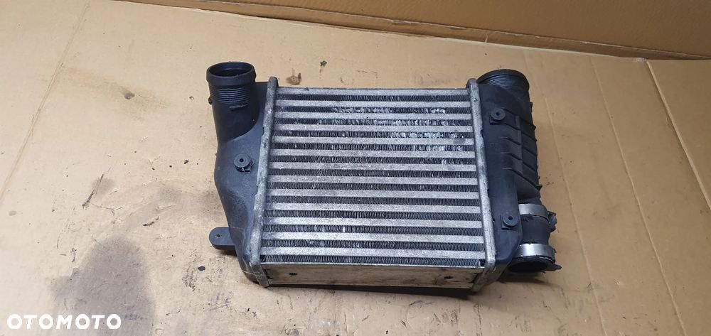 Intercooler chłodnica intercoolera Audi A6 C6 2.7 TDI 4F0145805E - 1