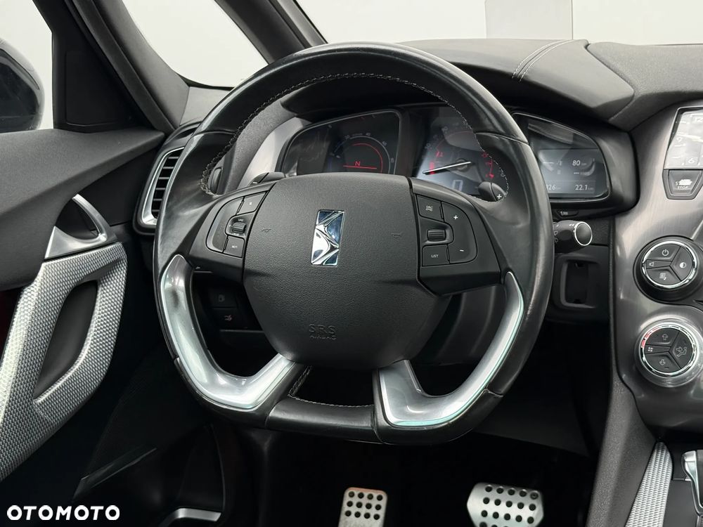 Citroën DS5 Hybrid4 EGS6 SportChic - 32