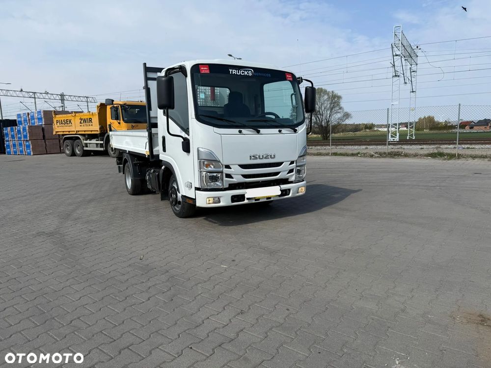Isuzu N1R - 1