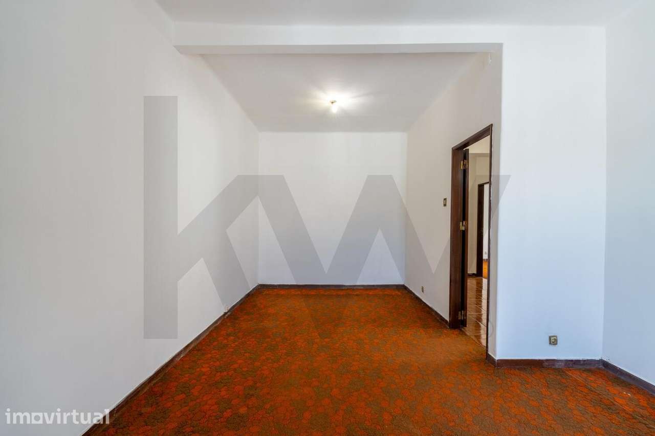 Moradia T3+1 para venda em Campolide, Lisboa com garagem box e terraço - Grande imagem: 4/47