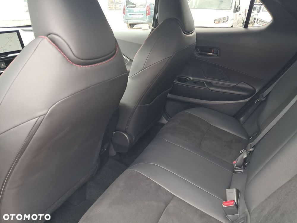 Toyota C-HR - 10