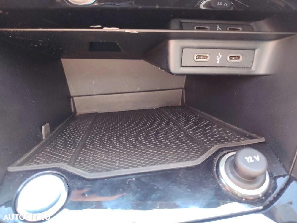 Volkswagen T-Roc 2.0 TDI SCR DSG Life - 32