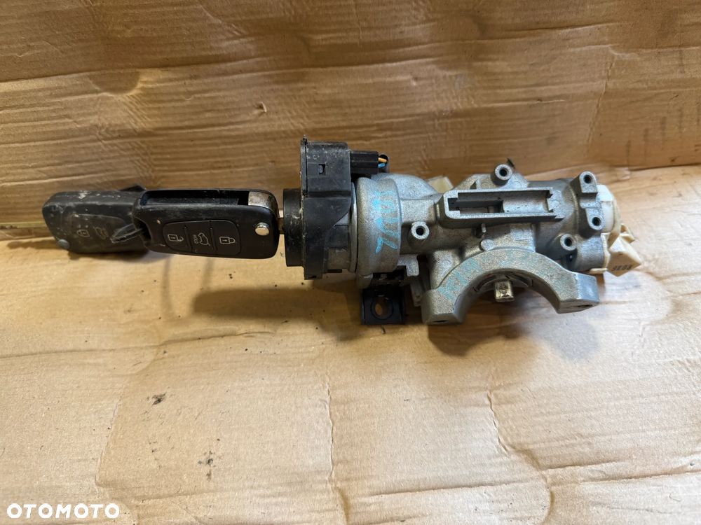 Stacyjka + kluczyki Kia Soul II - 1