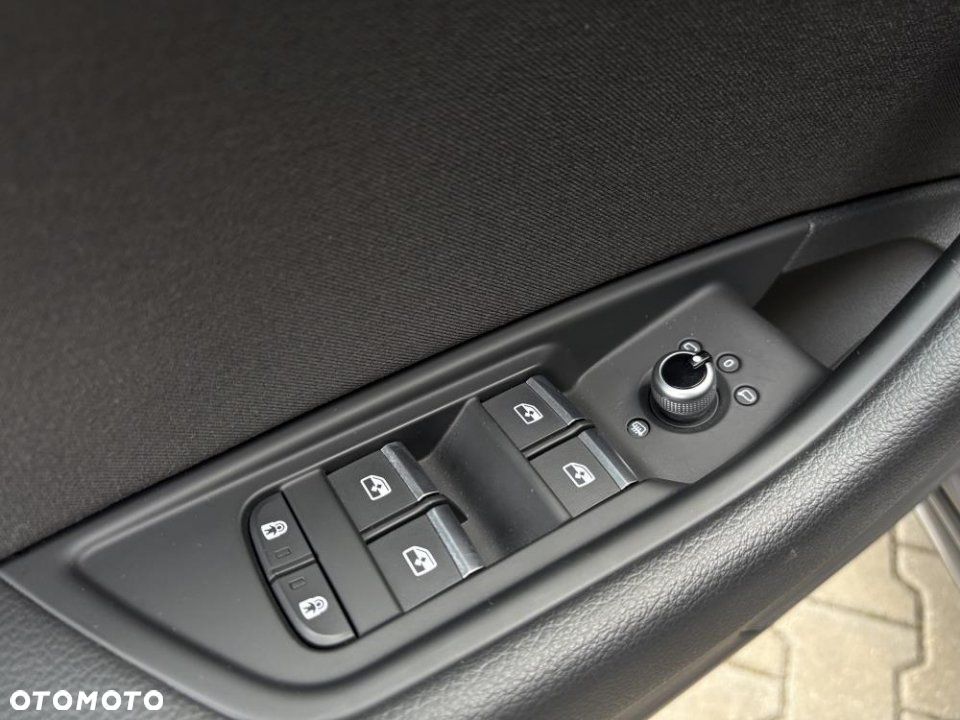 Audi A4 Limousine - 5