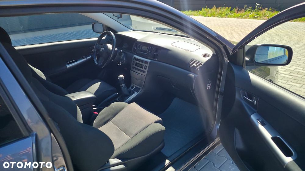 Toyota Corolla 1.6 VVT-i Sol (air6) - 19