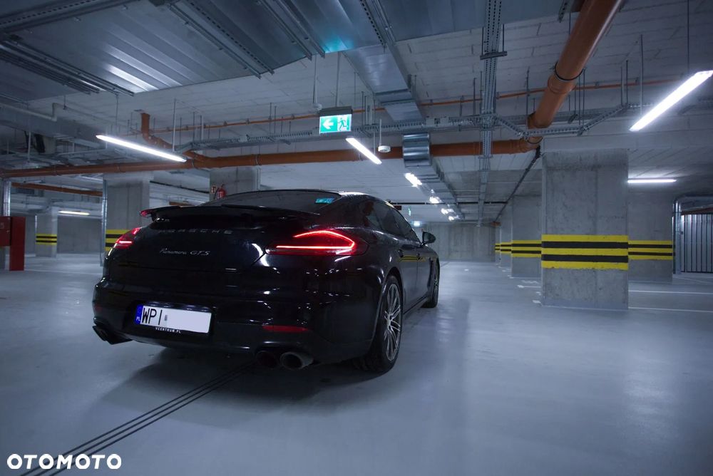 Porsche Panamera - 8