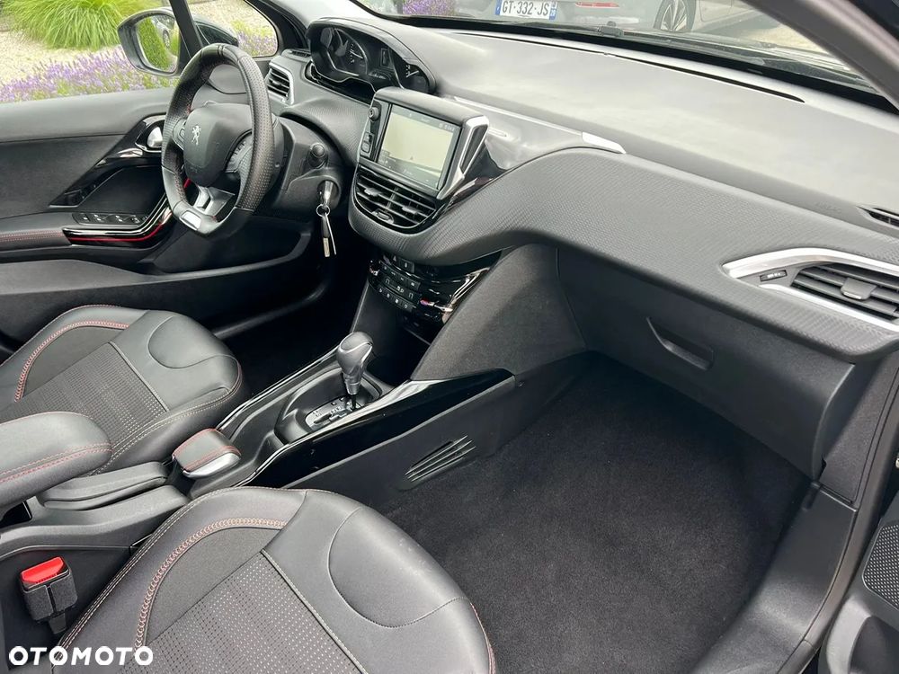 Peugeot 2008 PureTech 110 Stop&Start EAT6 GT-Line Edition - 12