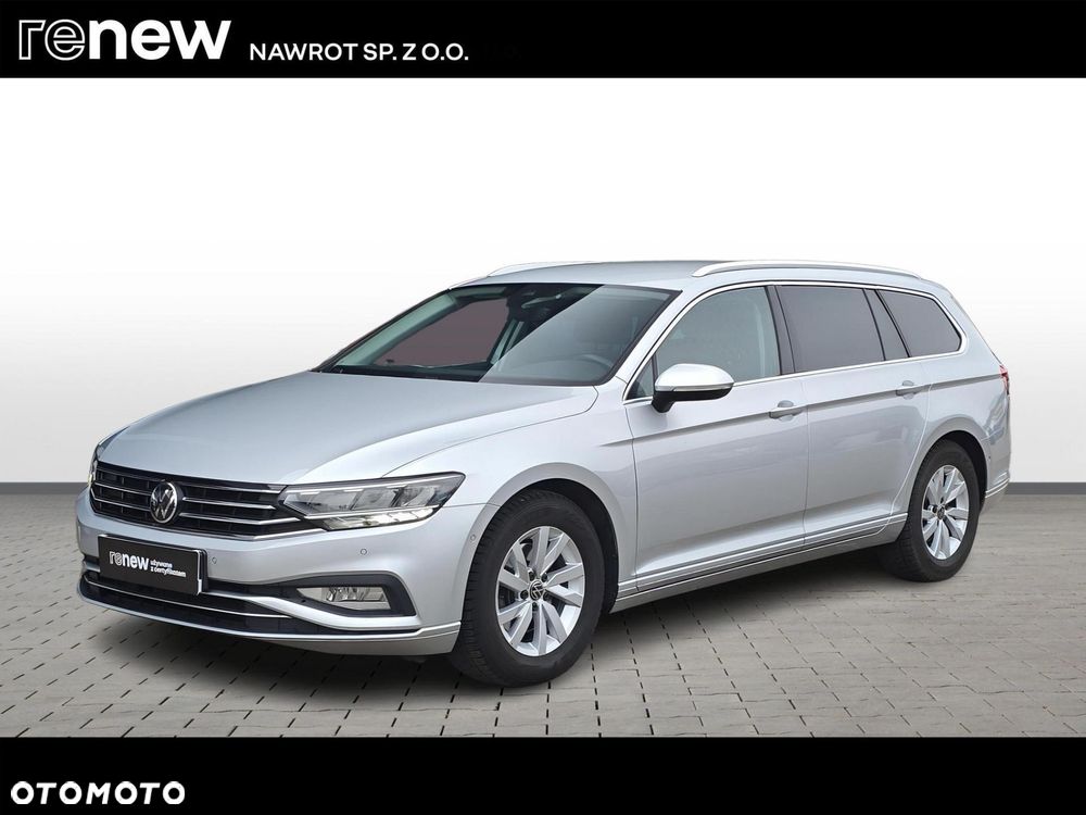 Volkswagen Passat - 1