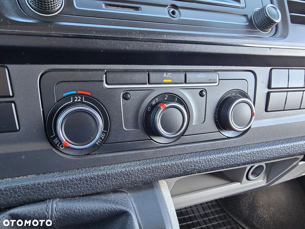 Volkswagen Transporter - 19