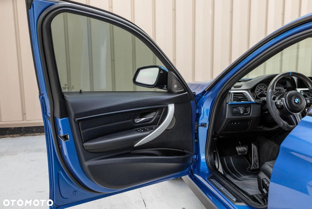 BMW Seria 3 335i - 13