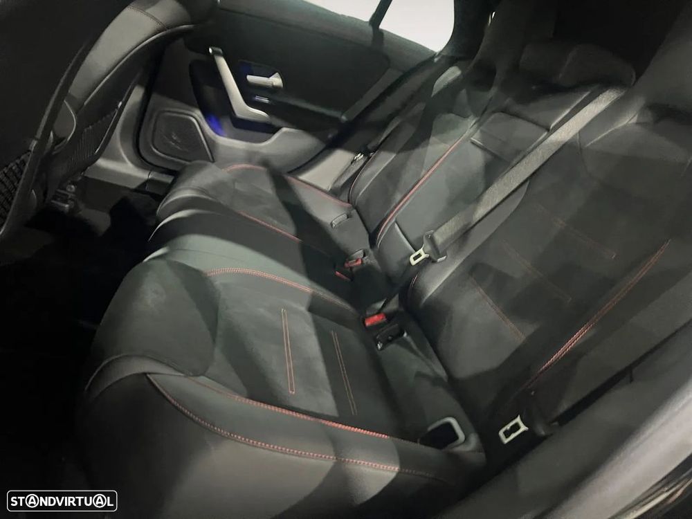 Mercedes-Benz CLA 180 d Shooting Brake AMG Line Aut. - 15