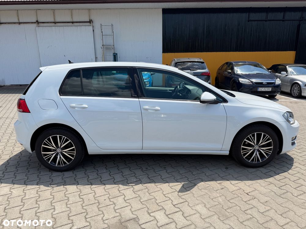 Volkswagen Golf - 4