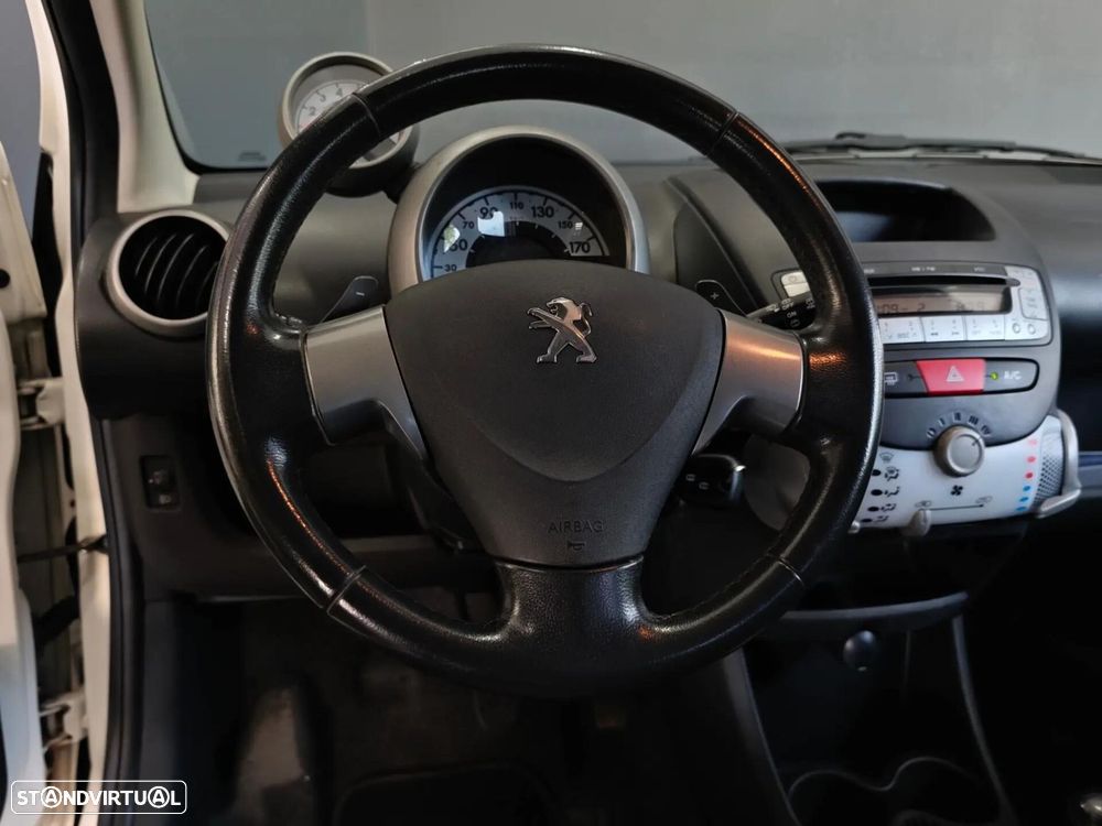 Peugeot 107 1.0 Sportium 2-Tronic - 44