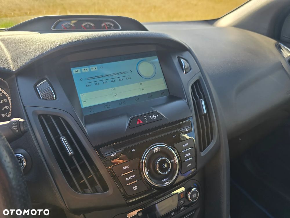 Ford Focus 2.0 EcoBoost ST - 23