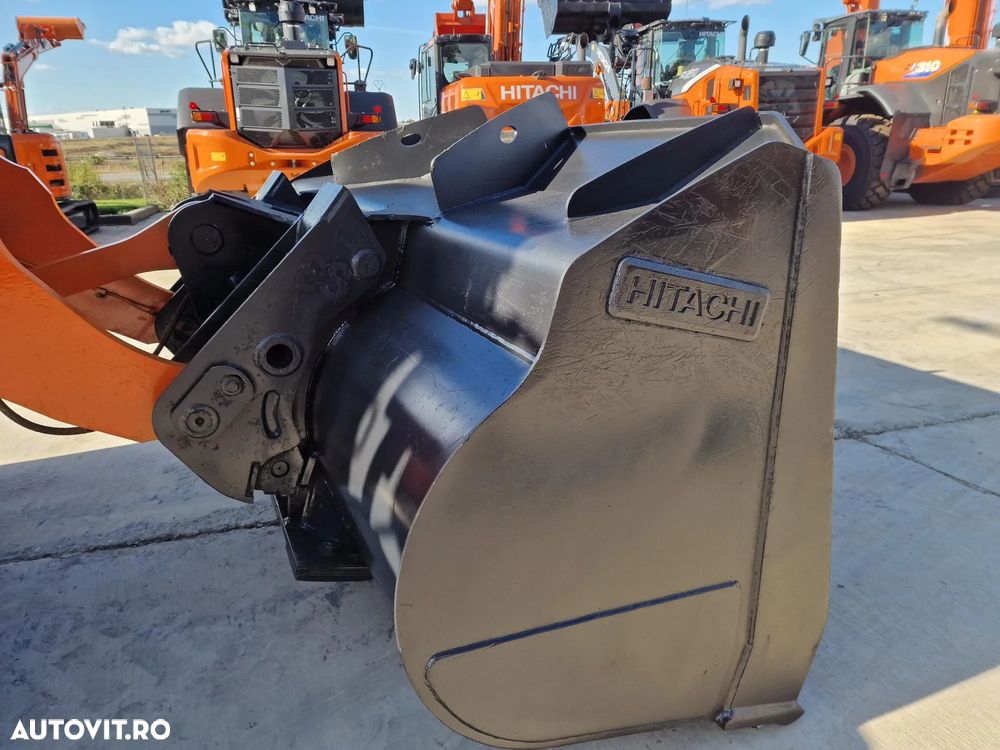 Hitachi ZW220, 2.140h, 8.833 km, CUPLA RAPIDA, CUPA 3,5mc, Masa operationala 20t, Anvelope Goodyear profil L5 90% ok, Gresare automata, VIRARE JOYSTICK, consum mediu 14,6l/h, an fabr 2020, camera spate, ridica la 4,2m,  CA NOU-PROMOTIE 119.900 EUR+Tva - 10