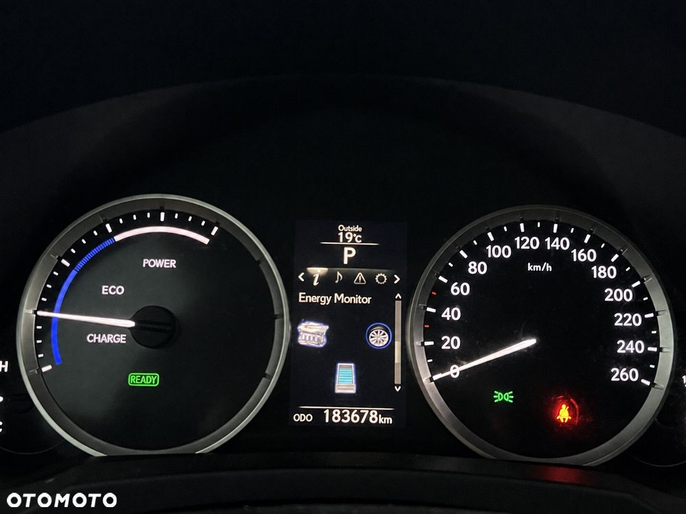 Lexus IS 300h Elegance - 6