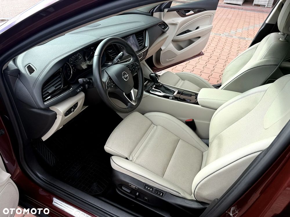Opel Insignia 2.0 CDTI Executive - 26