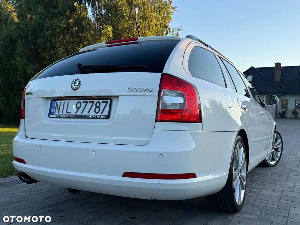 Skoda Octavia 2.0 TDI DPF RS - 3
