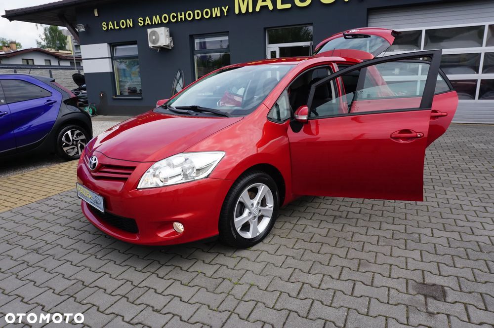 Toyota Auris 1.6 Executive - 11