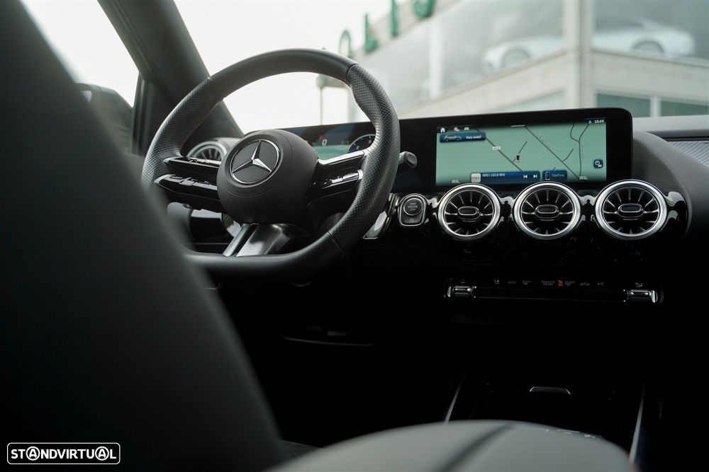 Mercedes-Benz GLA 180 d AMG Line - 17