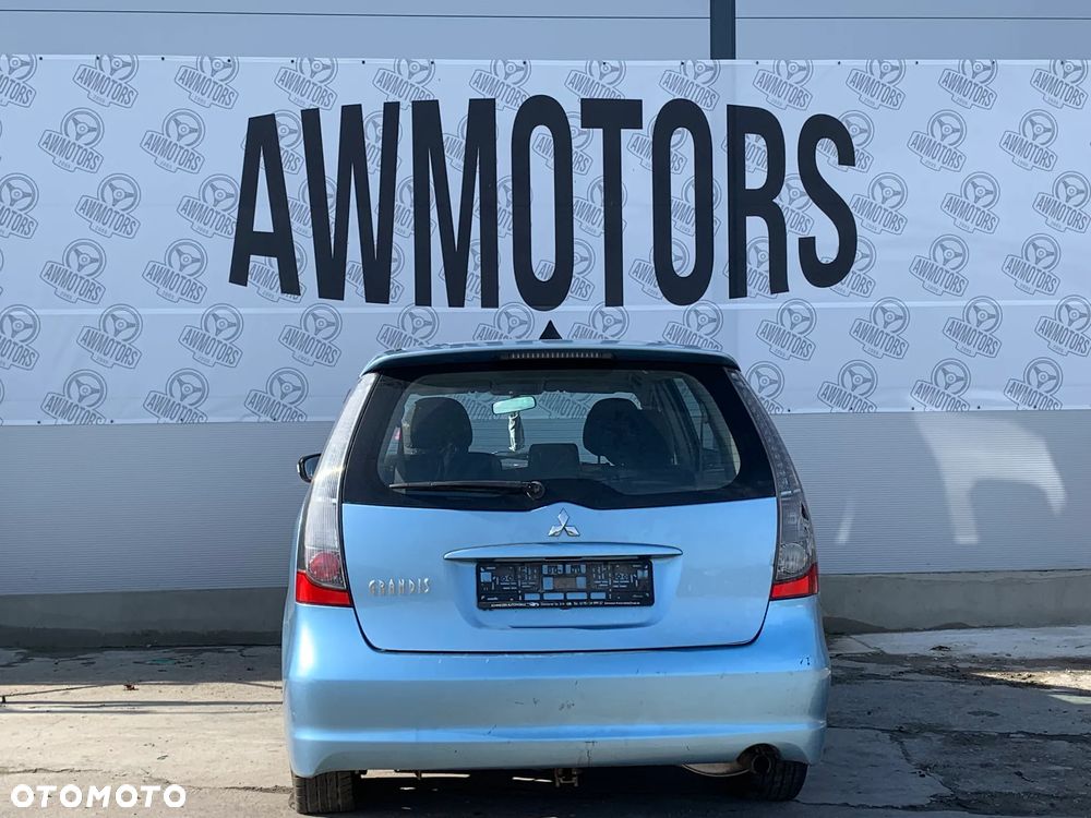 MITSUBISHI GRANDIS 2005 *SAMOCHÓD NA CZĘŚCI*  MASKA, LAMPA, DRZWI, LUSTERKO, ZDERZAK, GRILL, BŁOTNIK, KLAPA, BELKA, DESKA, FOTELE, KANAPA, ĆWIARTKA, KIEROWNICA, TARCZE, ZACISKI, ZAWIESZENIE, KOMPLETNY PRZÓD, KOMPLETNY TYŁ, LICZNIK, ZEGARY, PRAWE LEWE PRZÓD TYŁ - 4