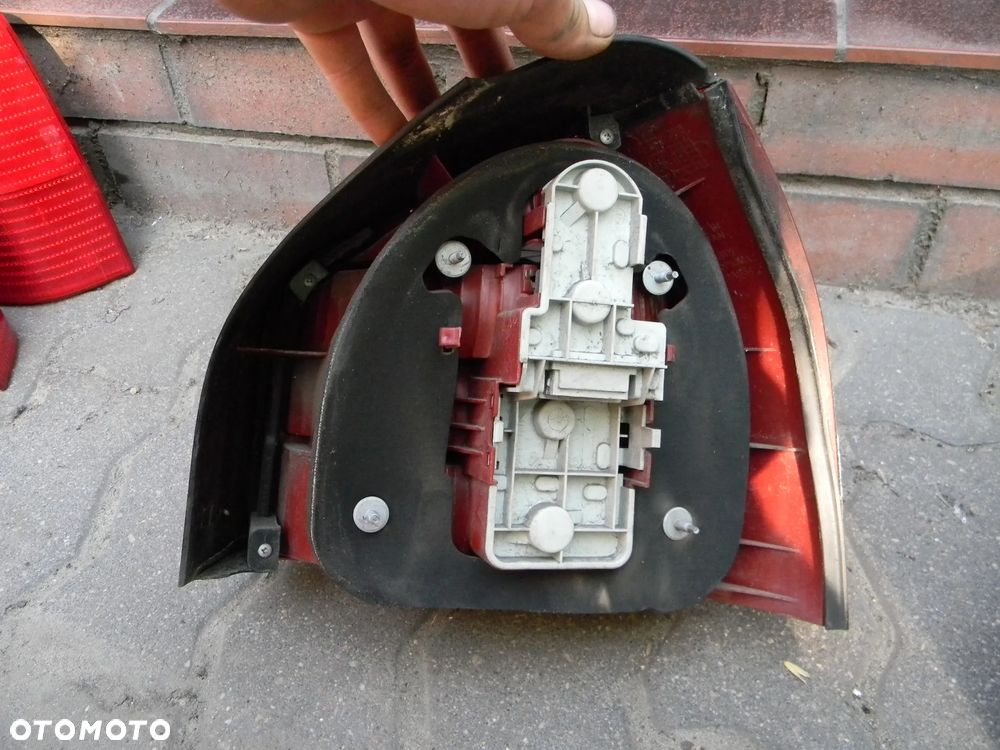 lampa tył prawa lewa AUDI A3 8l lift 00-01 - 3