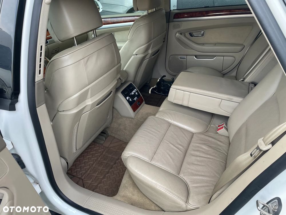 Audi A8 4.2 FSI Quattro - 9