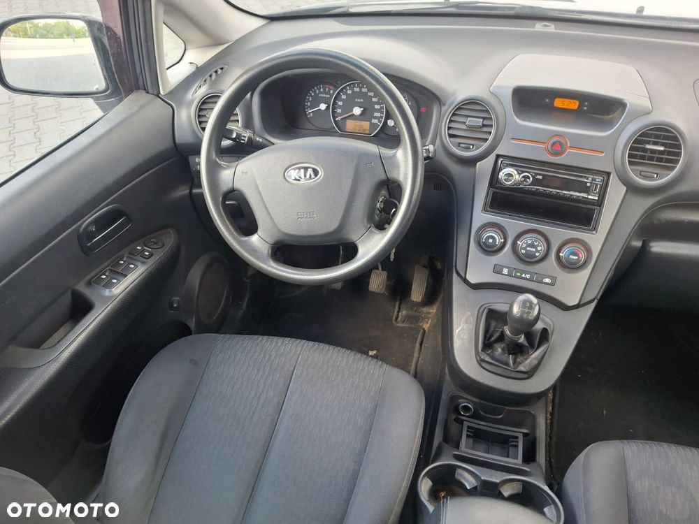 Kia Carens 2.0 EX - 22
