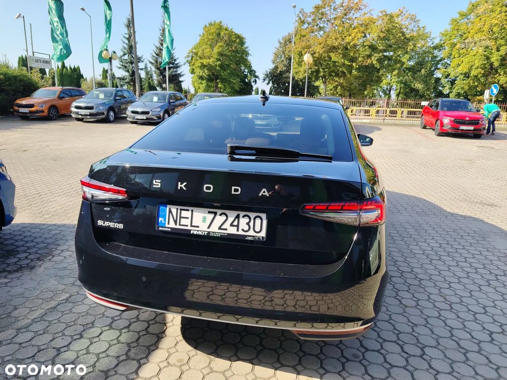 Skoda Superb 2.0 TSI L&K DSG - 4