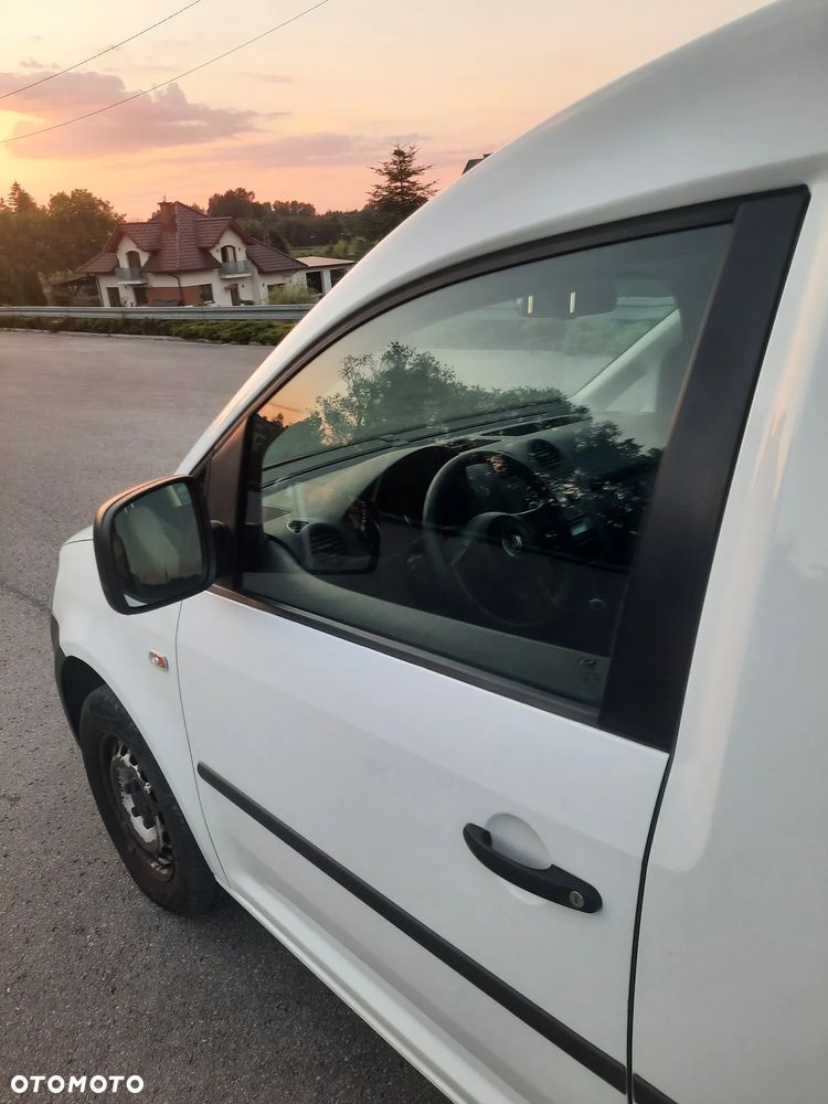 Volkswagen Caddy Cross - 6