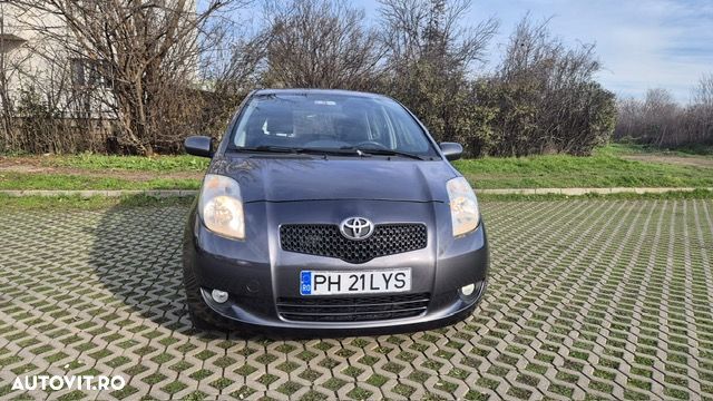 Toyota Yaris 1.3 Sol - 12