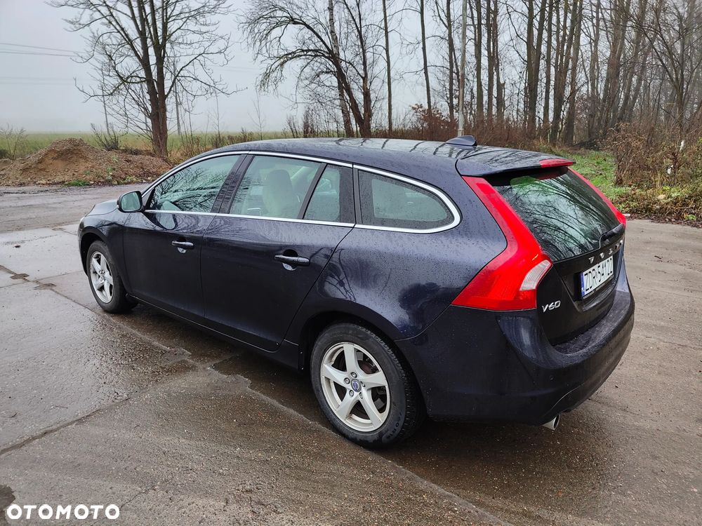 Volvo V60 D3 Drive-E Momentum - 5